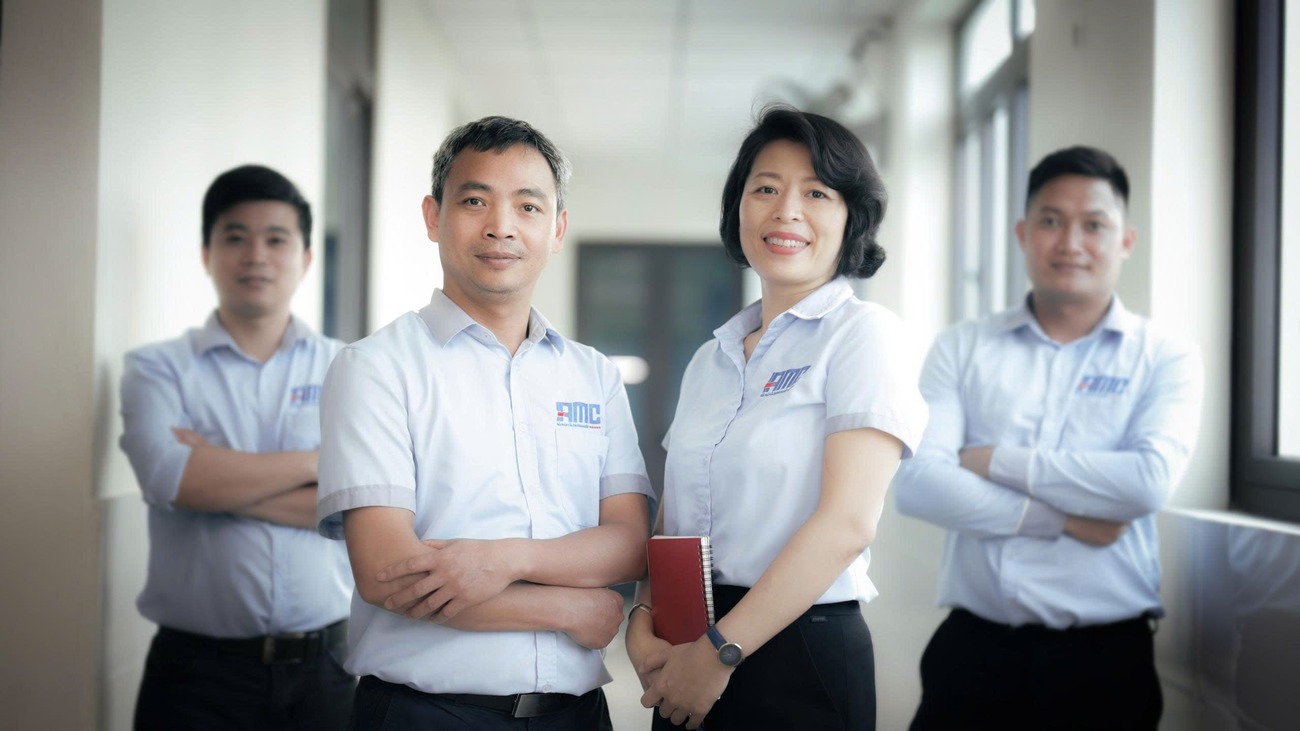 AMC Window sở hữu đội ngũ tư vấn giàu kinh nghiệm, hỗ trợ khách hàng từ khảo sát, lựa chọn sản phẩm đến triển khai lắp đặt cửa nhôm Xingfa.