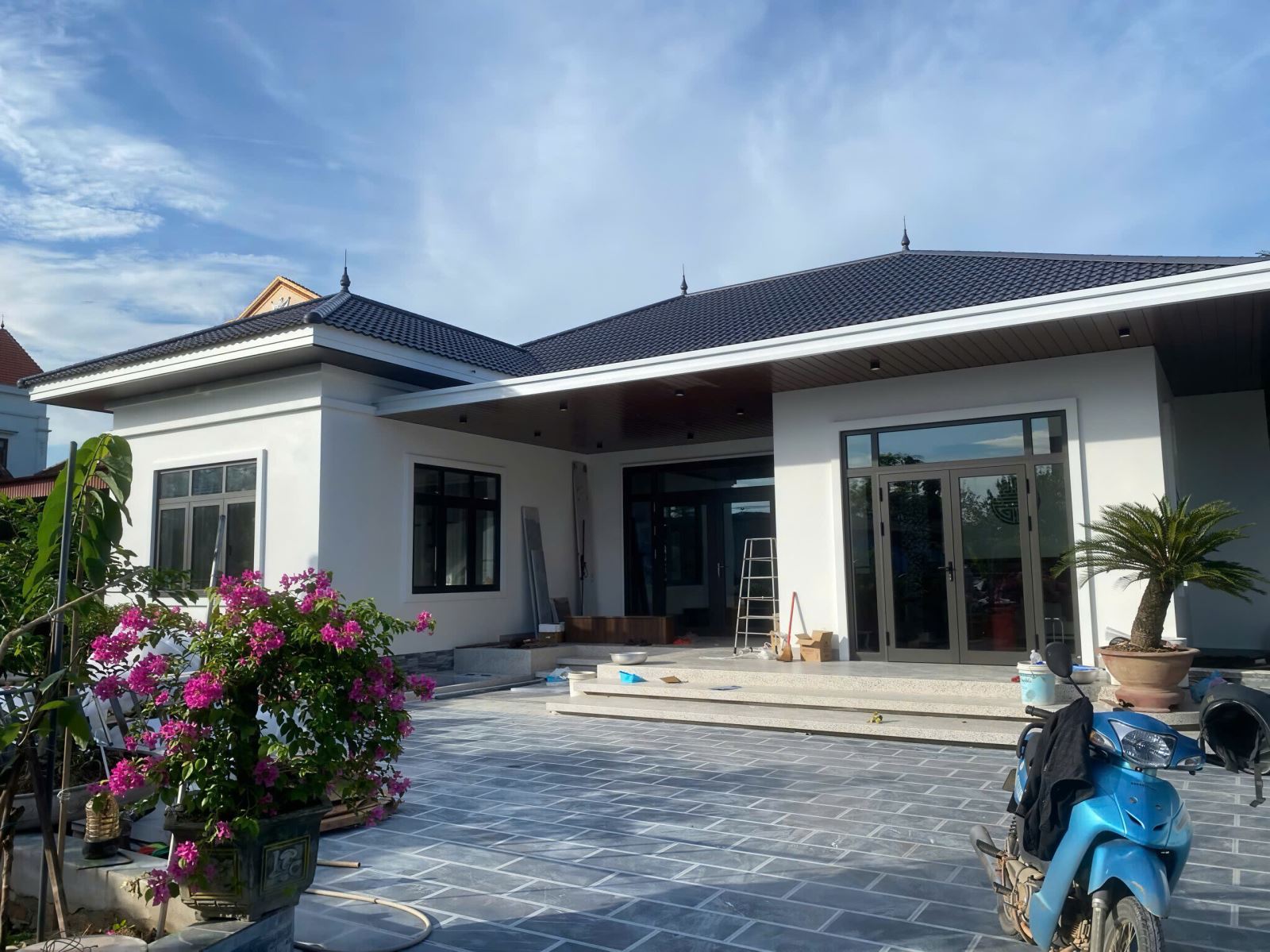 Hoàn thiện thi công cửa nhôm kính cho nhà dân tại Kim Thành – Hải Dương